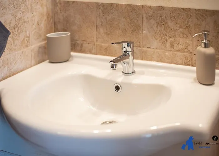 דירה Frupi-apartmanok